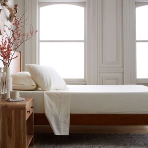 NEW Quince Organic Brushed Cotton Sheet Set in Cream Queen Size 2 pieces